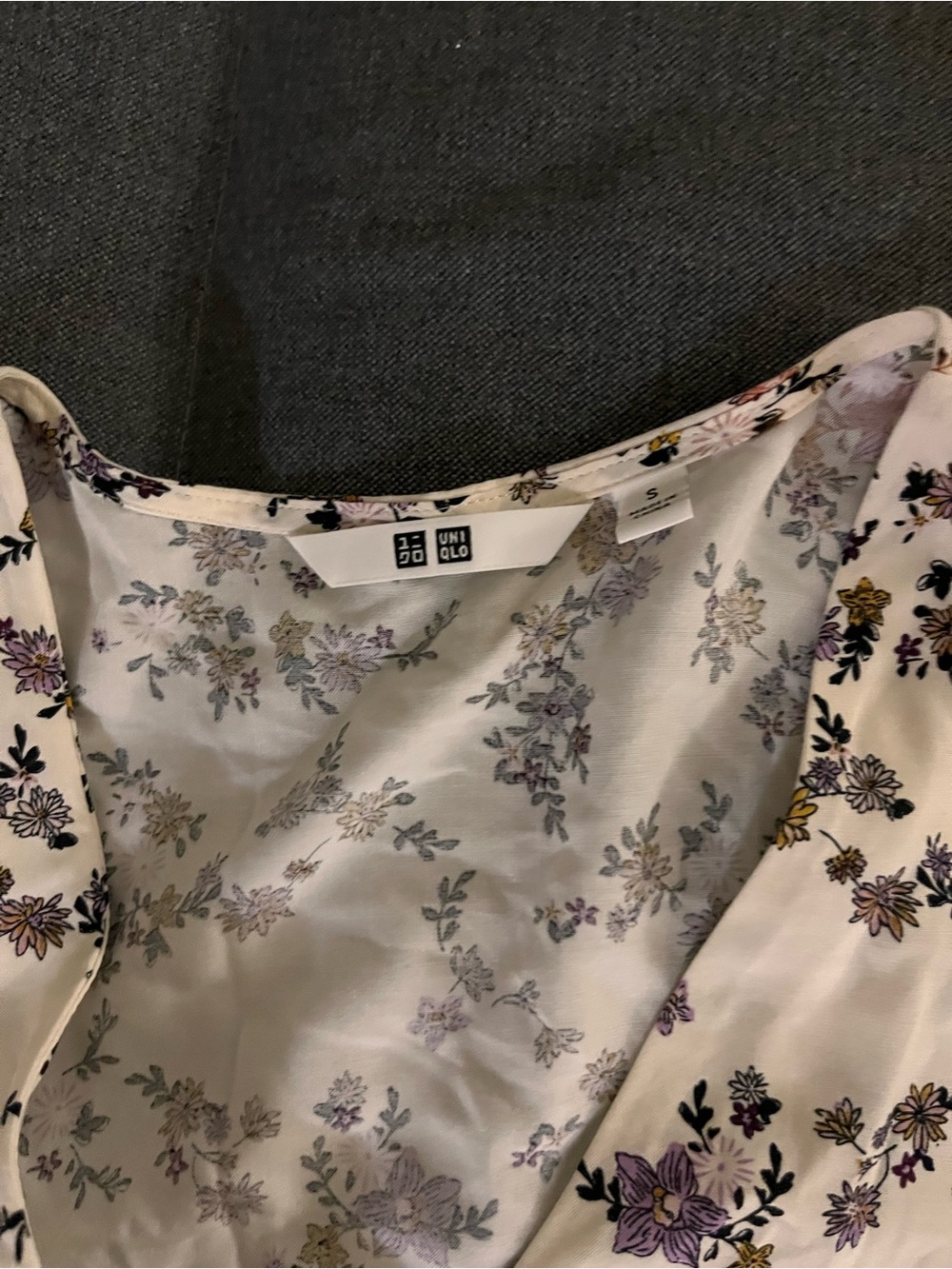 Uniqlo Cream Floral V-Neck Long Sleeve Midi Dress - Picture 7 of 7